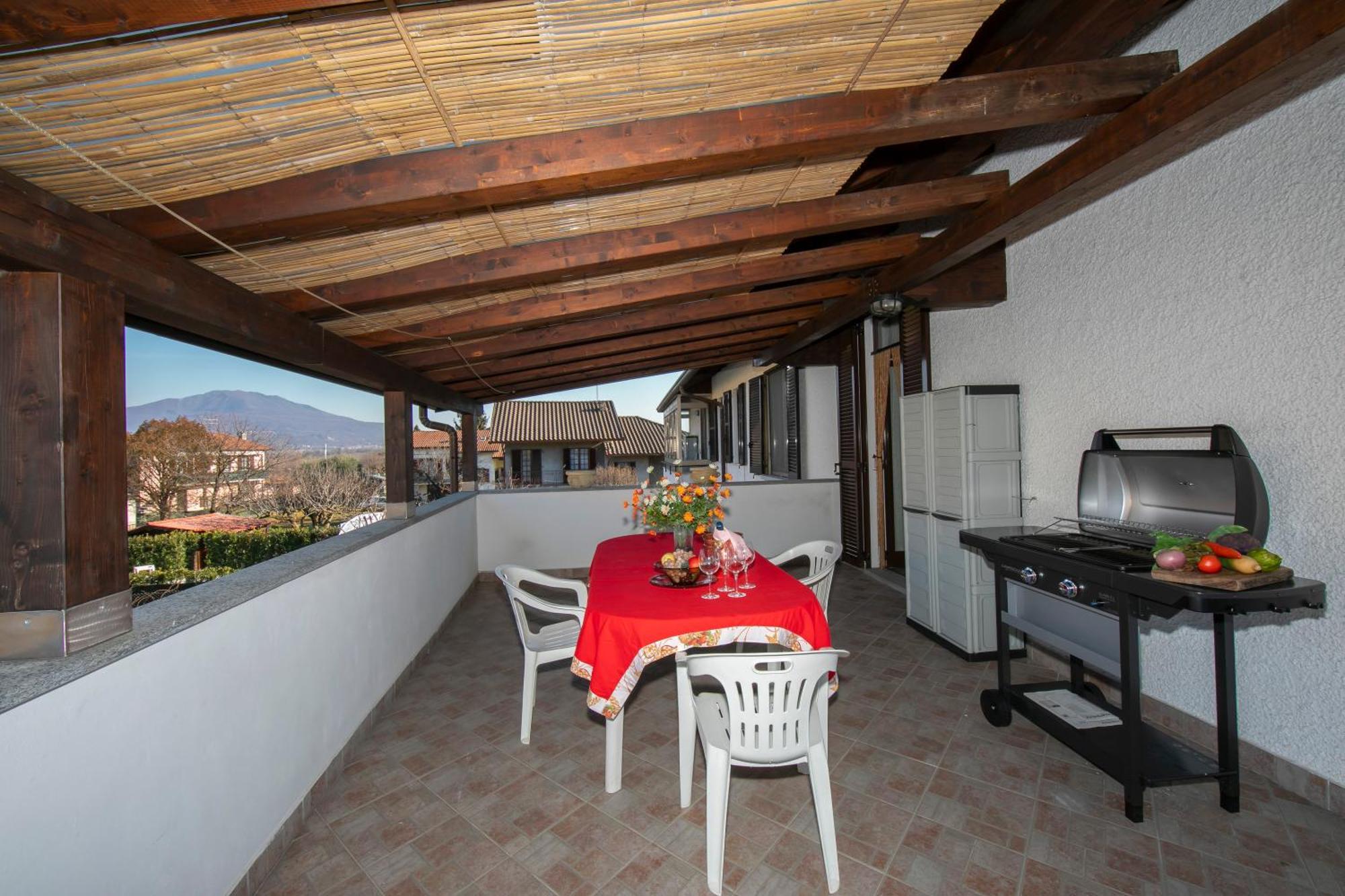 Casa Amabile With Salty Water Pool - Happy Rentals Reno Di Leggiuno Luaran gambar