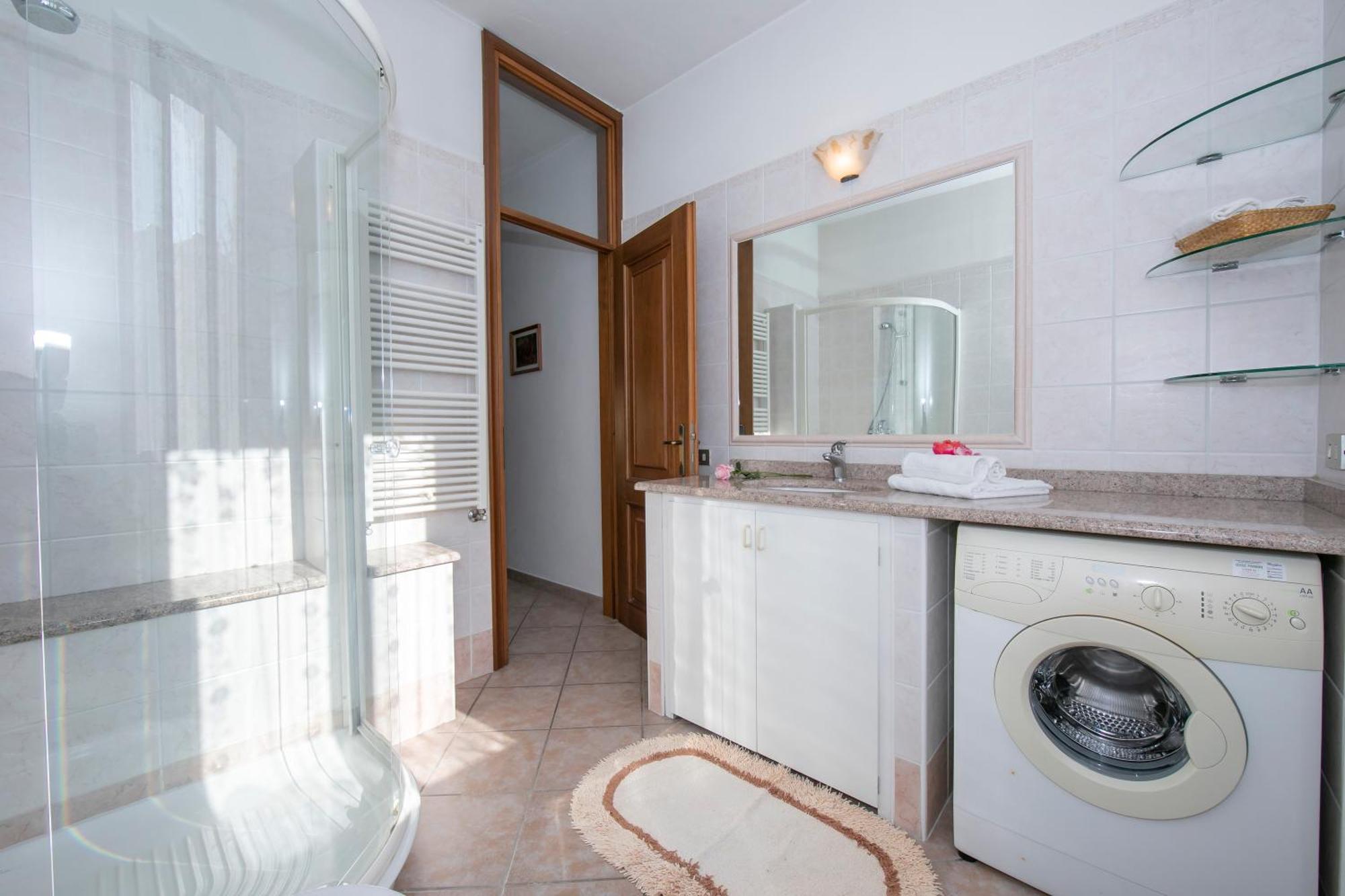 Casa Amabile With Salty Water Pool - Happy Rentals Reno Di Leggiuno Luaran gambar